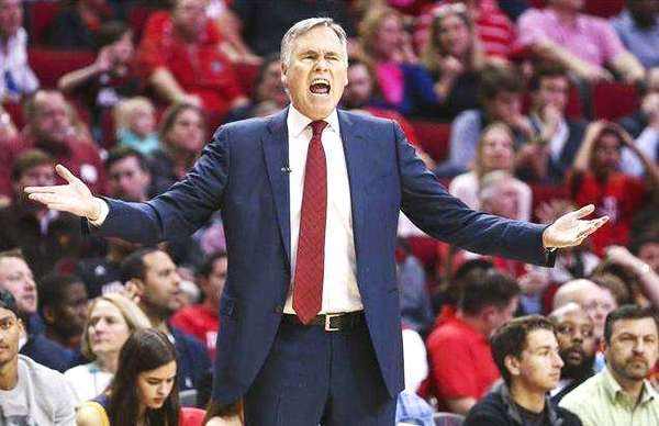  尼斯主帅赛后炮轰裁判 称争议判罚改变局势  